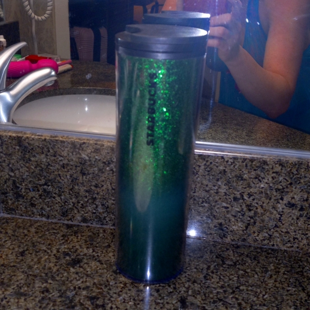 STARBUCKS CUP